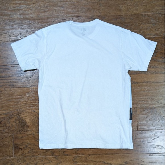 Hunter x Hunter Manga UT Uniqlo T-shirt Size Medium Jump 50th - Picture 8 of 8